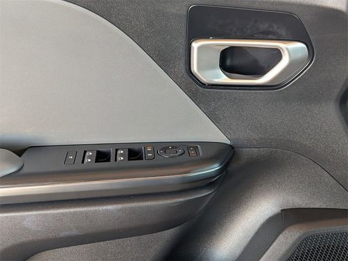 Used 2025 Kia K4 LXS image 13