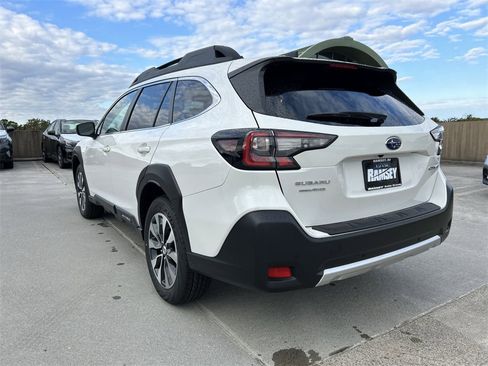 Certified 2025 Subaru Outback Limited image 6
