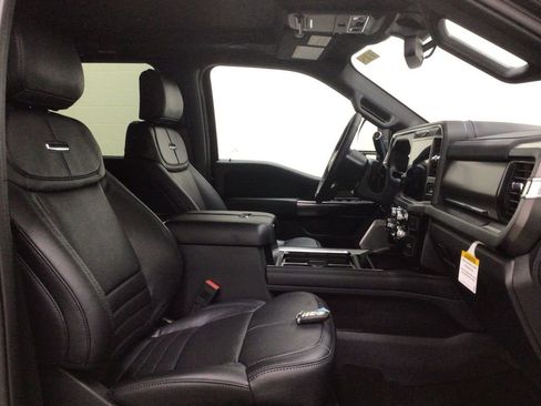 New 2026 Ford F250 Platinum image 32