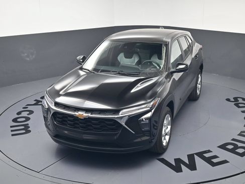 Used 2026 Chevrolet Trax LS w/ LS Convenience Package FWD image 29