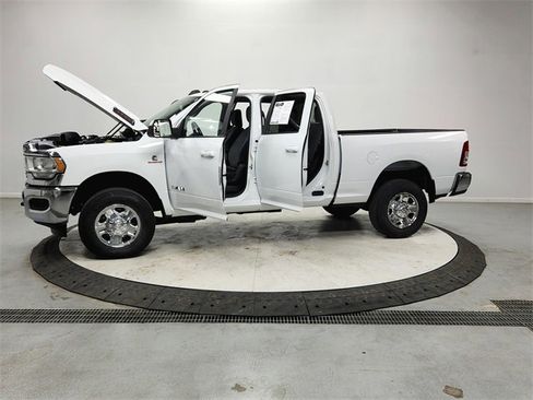 Used 2022 RAM 2500 Big Horn w/ Cold Weather Group image 12