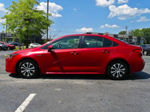 Used 2020 Toyota Corolla LE FWD image 12