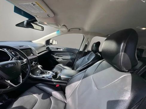 Used 2018 Ford Edge Titanium w/ Ford Safe & Smart Package FWD image 11