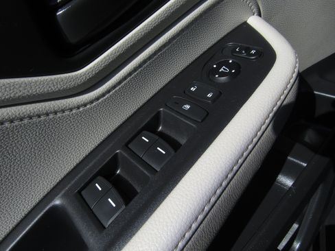 Used 2025 Honda Odyssey EX-L image 24