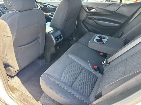 Used 2021 Chevrolet Equinox LT image 18