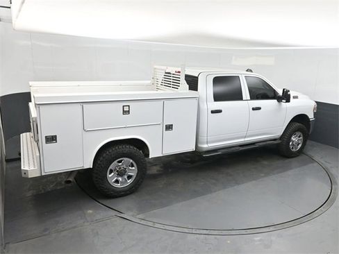 Used 2024 RAM 3500 Tradesman w/ Chrome Appearance Group image 37