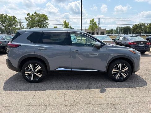 Used 2023 Nissan Rogue SL AWD/4WD image 37
