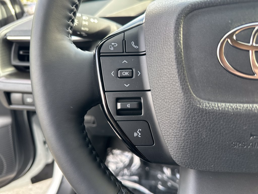 Certified 2026 Toyota Prius FWD image 19