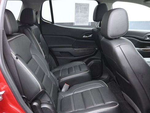 Used 2022 GMC Acadia Denali w/ Denali Ultimate Package image 13