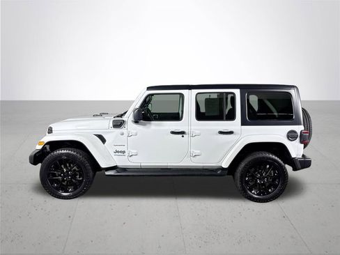 Used 2021 Jeep Wrangler Unlimited Sahara AWD/4WD image 9