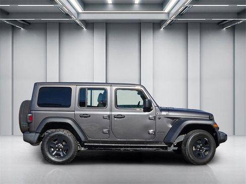 Used 2022 Jeep Wrangler Unlimited Sport image 3