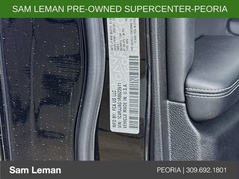 Used 2024 Jeep Grand Cherokee L Laredo RWD image 32