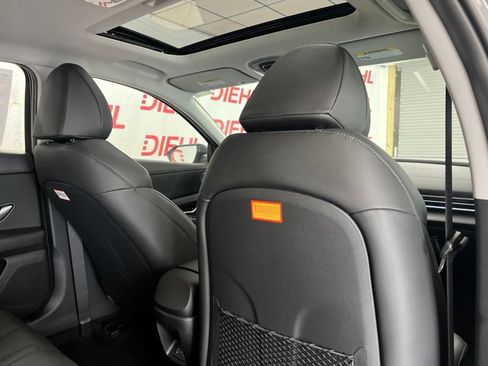 New 2026 Hyundai Elantra Limited FWD image 11