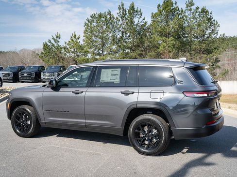 New 2026 Jeep Grand Cherokee L 4WD image 7