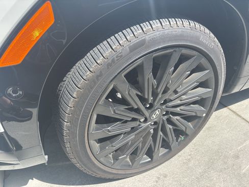 Used 2025 Hyundai Santa Fe Calligraphy image 12