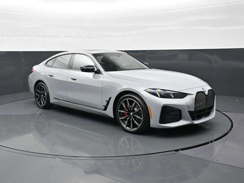 New 2026 BMW i4 eDrive40 w/ M Sport Package RWD image 3