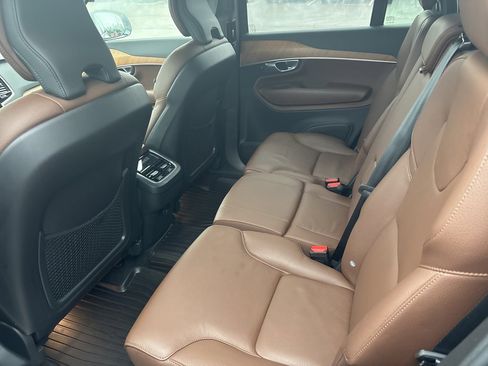 Used 2024 Volvo XC90 B6 Plus w/ Protection Package image 24