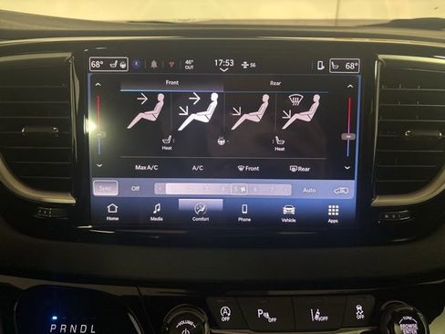 New 2026 Chrysler Voyager LX image 37