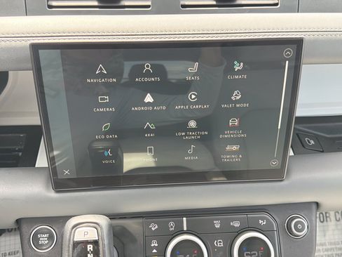Certified 2025 Land Rover Defender 110 S AWD/4WD image 30