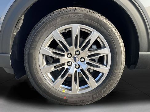 New 2026 Ford Explorer Active w/ Active Comfort Package image 18