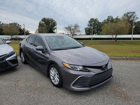 Used 2023 Toyota Camry LE image 30