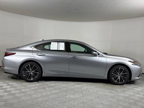 Used 2025 Lexus ES 350 w/ Premium Package FWD image 10
