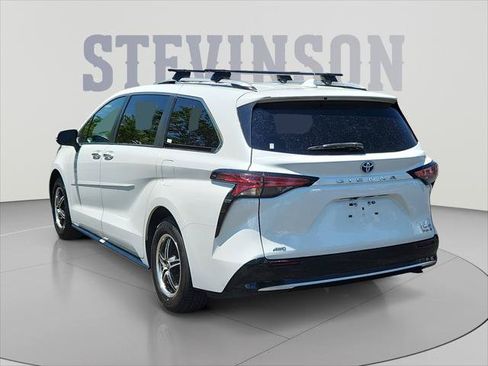 Certified 2023 Toyota Sienna Limited AWD/4WD image 3