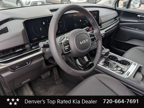 New 2025 Kia Carnival SX image 8