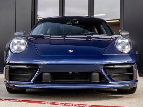Certified 2024 Porsche 911 Carrera T RWD image 8