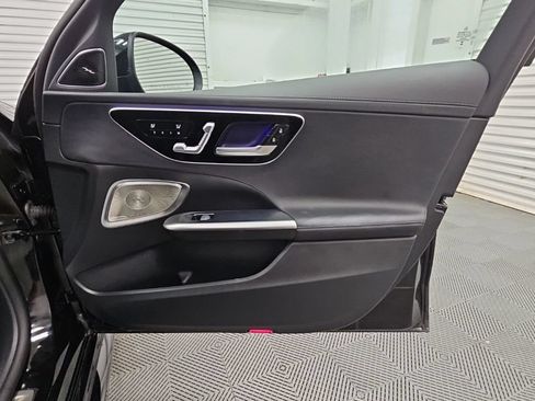 Used 2024 Mercedes-Benz C 300 4MATIC Sedan image 39