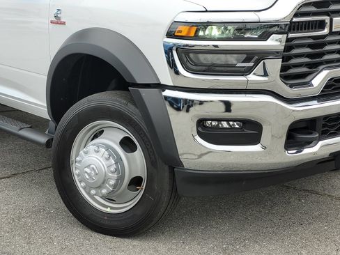 New 2026 RAM 5500 Tradesman w/ Chrome Appearance Group AWD/4WD image 6