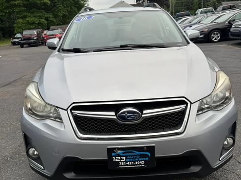 Used 2016 Subaru Crosstrek 2.0i Limited AWD/4WD image 2