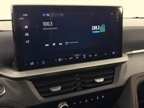 Used 2025 Ford Explorer ST AWD/4WD image 19