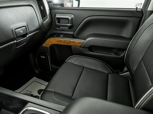 Used 2018 Chevrolet Silverado 2500 High Country w/ Duramax Plus Package AWD/4WD image 28