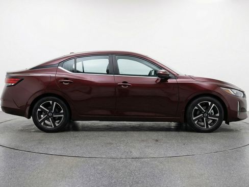 Used 2025 Nissan Sentra SV image 11