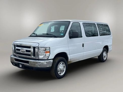 Used 2014 Ford E-150 and Econoline 150 w/ Power Group image 3