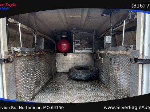 Used 2004 Chevrolet Silverado 2500 W/T RWD image 14