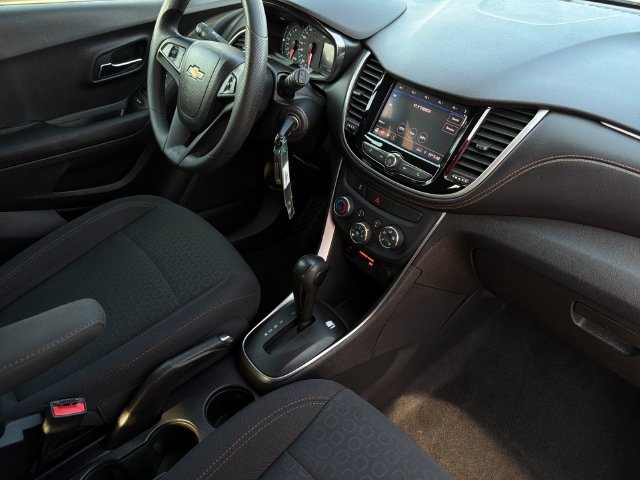 Used 2020 Chevrolet Trax LS w/ Tint and Cruise Package FWD image 16