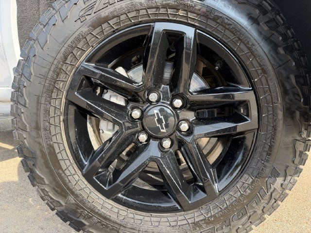 Used 2021 Chevrolet Silverado 1500 LT Trail Boss w/ Convenience Package II AWD/4WD image 8