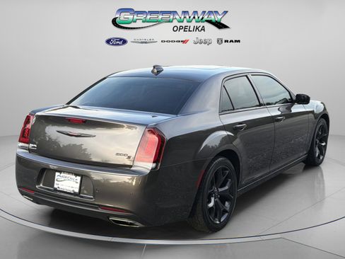 Used 2023 Chrysler 300 S image 7