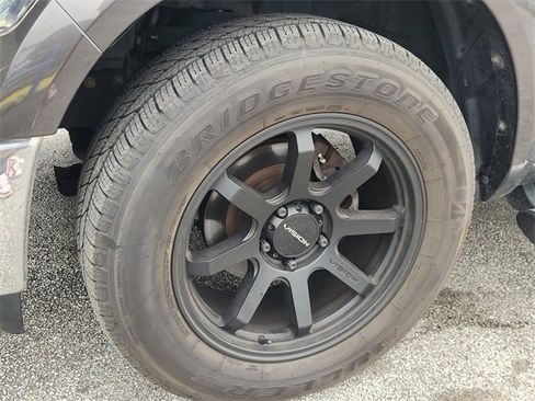 Used 2016 RAM 1500 Laramie w/ Convenience Group image 10