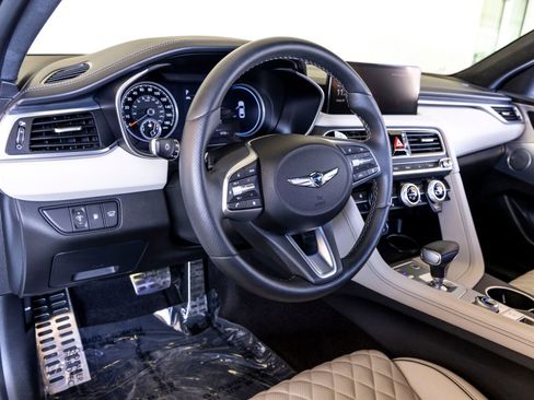 Used 2023 Genesis G70 3.3T w/ Sport Prestige Package RWD image 16