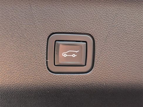 Certified 2024 Chevrolet Tahoe Premier image 6