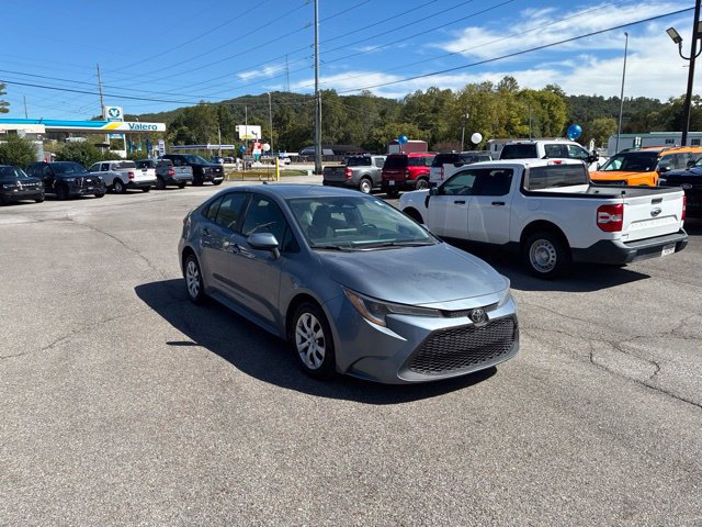 Used 2025 Toyota Corolla LE FWD image 2