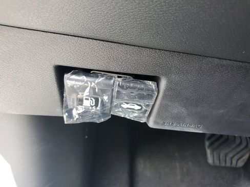 Certified 2025 Nissan Versa SV w/ Trunk Package FWD image 28