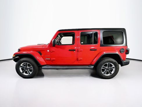 Used 2018 Jeep Wrangler Unlimited Sahara w/ Dual Top Group AWD/4WD image 8