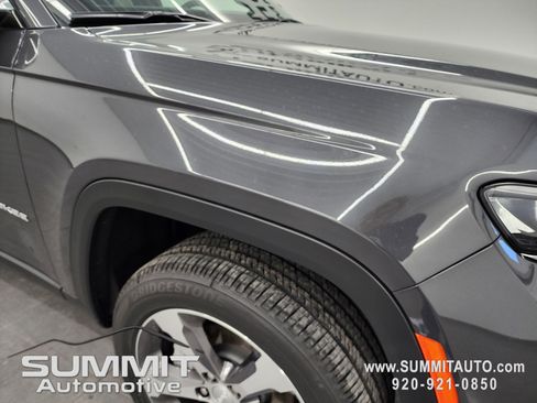 New 2025 Jeep Grand Cherokee Limited w/ Luxury Tech Group II image 28