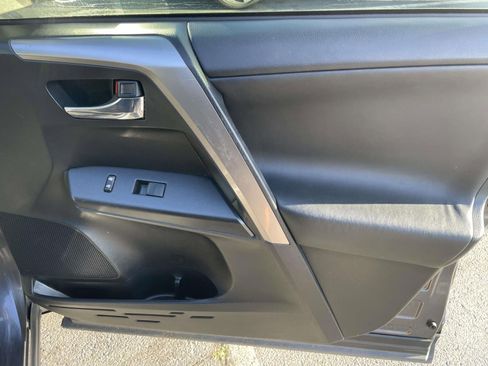 Used 2016 Toyota RAV4 XLE image 39