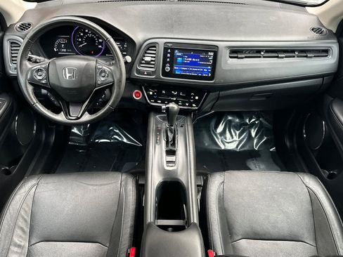 Used 2022 Honda HR-V EX-L image 3