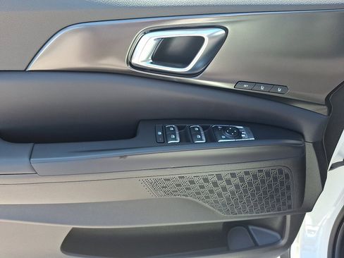 New 2026 Kia Carnival SX w/ SX Dark Edition Package image 8